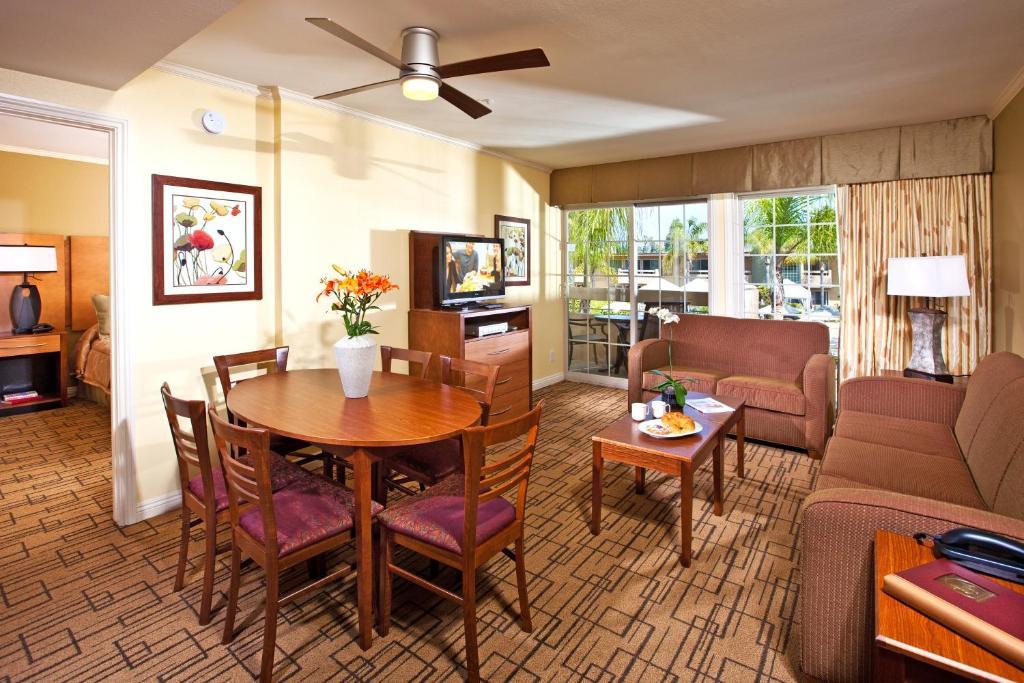 Winners Circle Resort 소라나비치 외부 사진