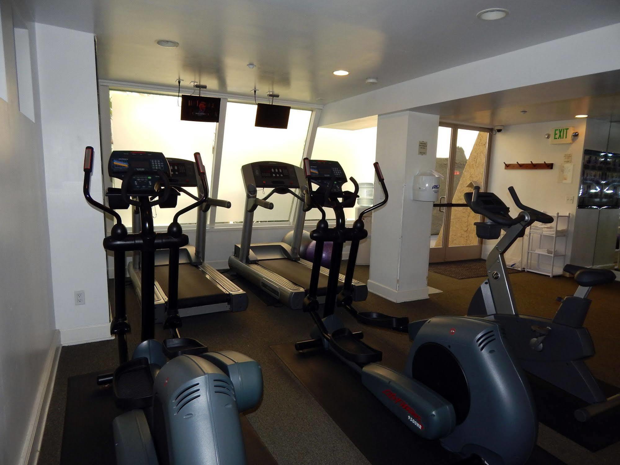 Winners Circle Resort 소라나비치 외부 사진